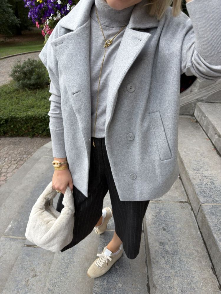 Vest met knopen grey