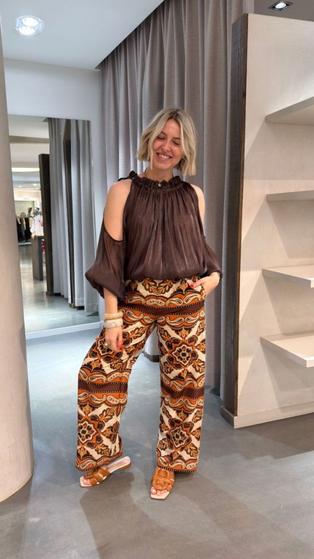 flowy off shoulder bloes chocolate
