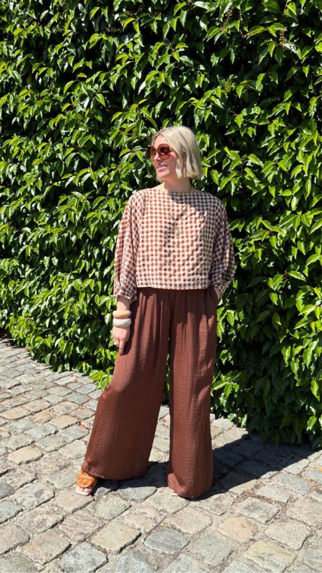 long sleeve top checkered chocolate