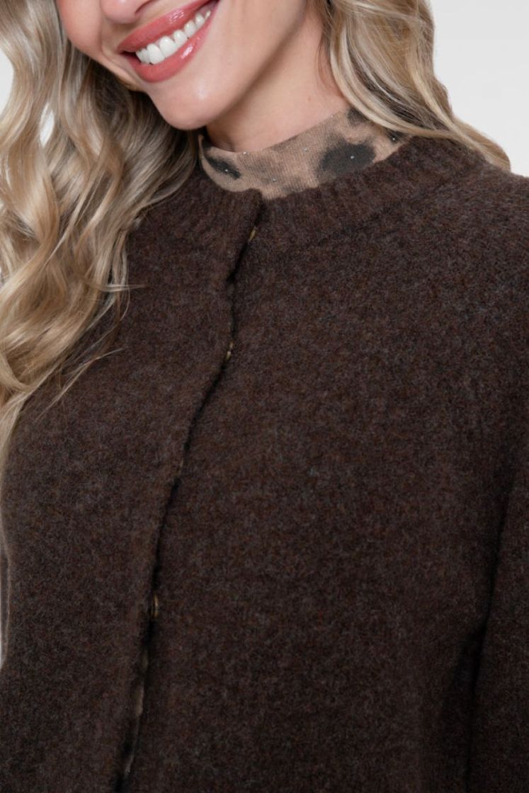  000775 brown